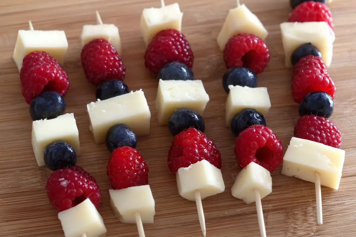 Red White and Blue Berry Cheese Bites RECIPE