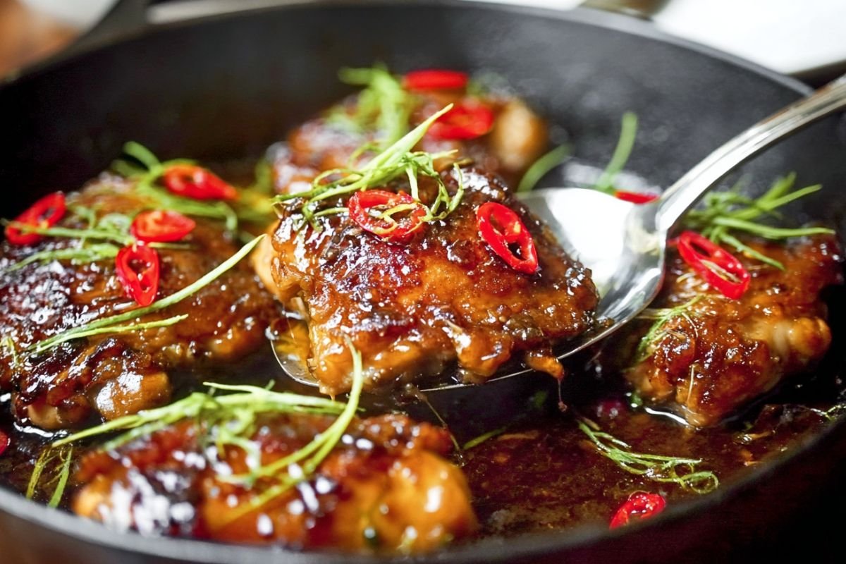 Vietnamese Coconut Caramel Chicken