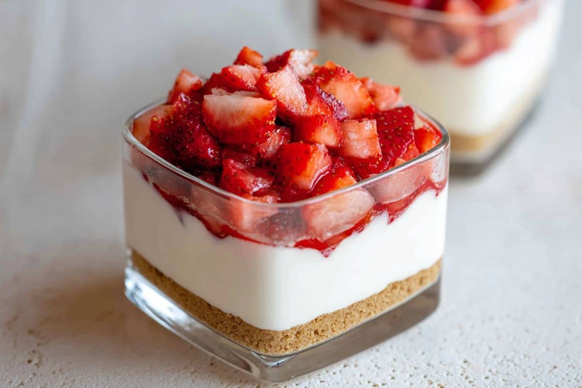 Greek Yogurt Cheesecake Cups 3 Greek Yogurt Cheesecake Cups