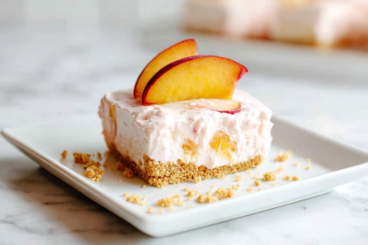 No-Bake Peach Cheesecake Bars