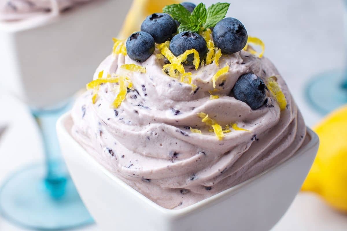 Keto Blueberry Cheesecake Mousse – Low-Carb, Creamy, and Irresistible