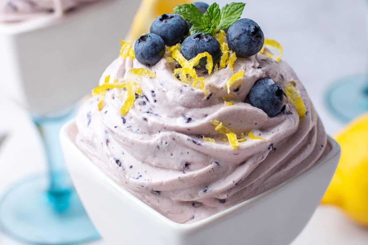 Keto Blueberry Cheesecake Mousse