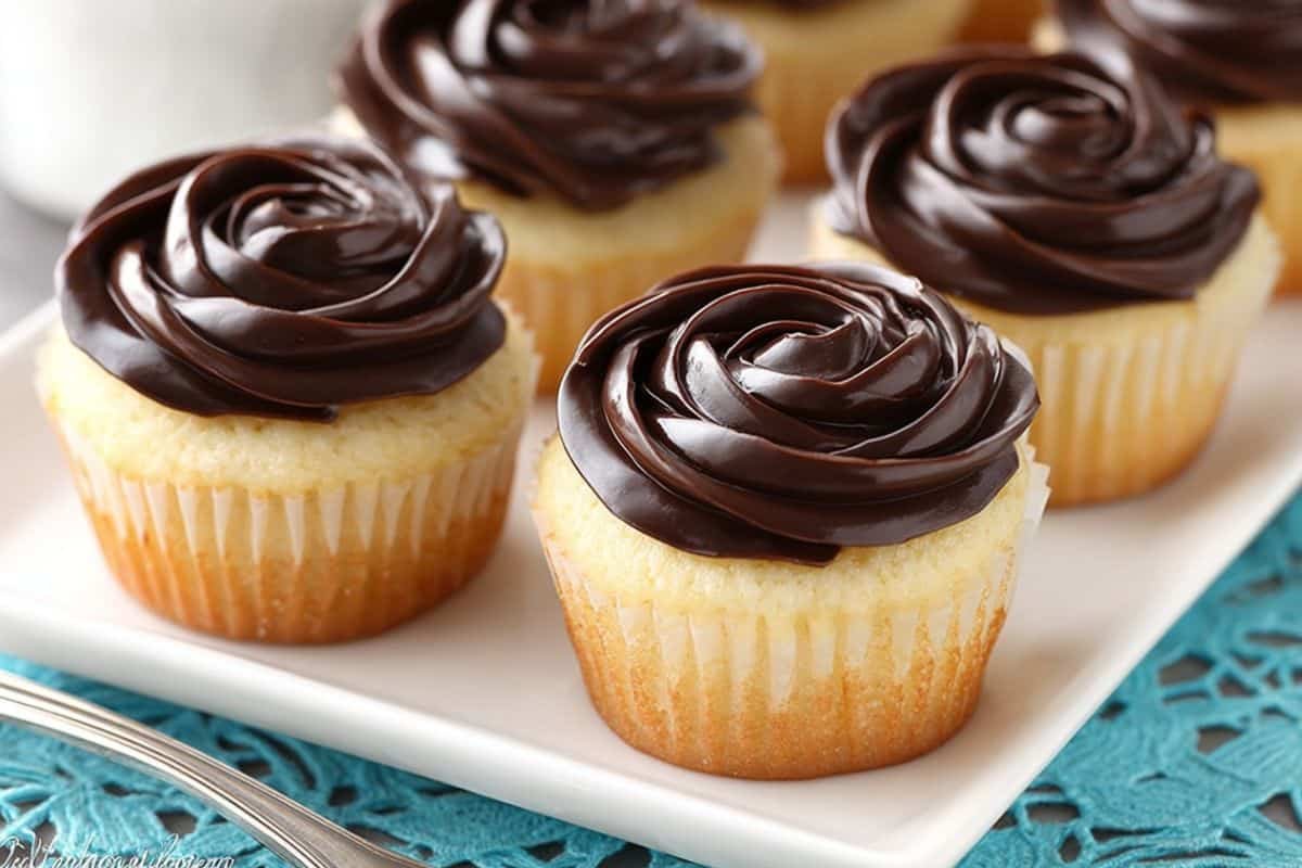 Boston Cream Pie Cupcakes