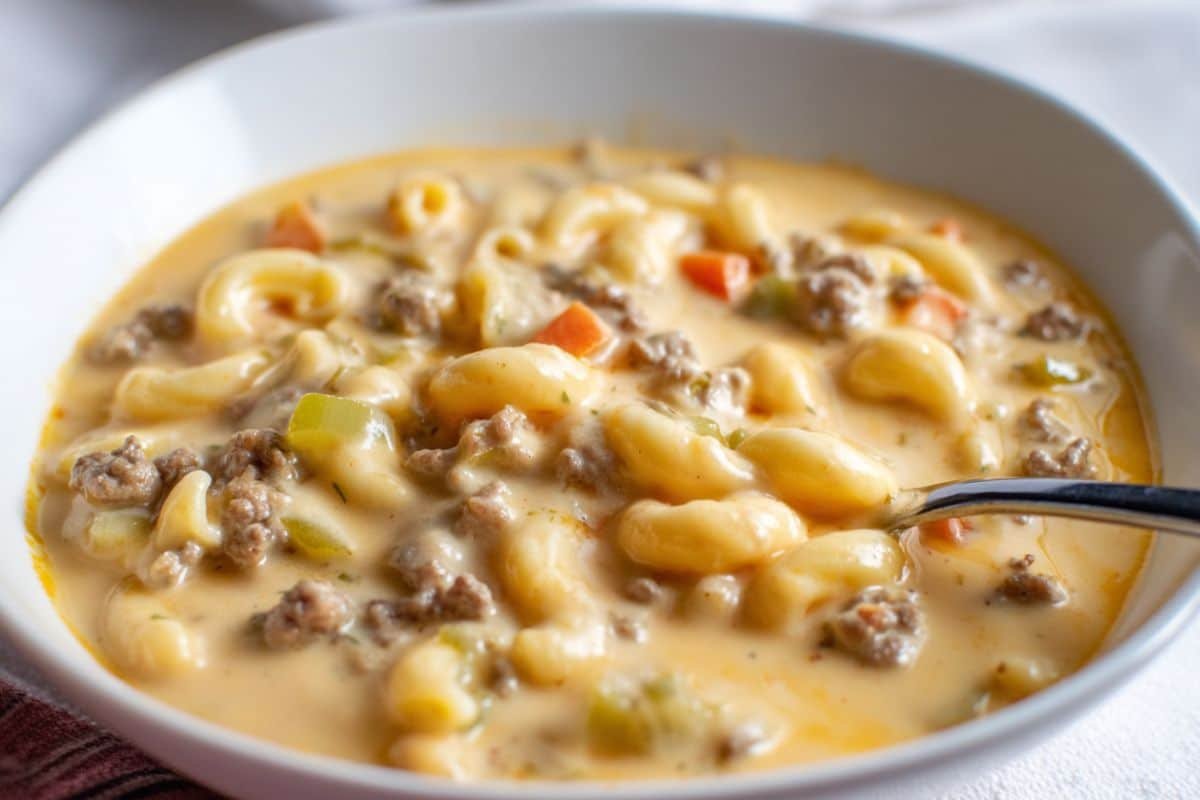 Cheeseburger Macaroni Soup