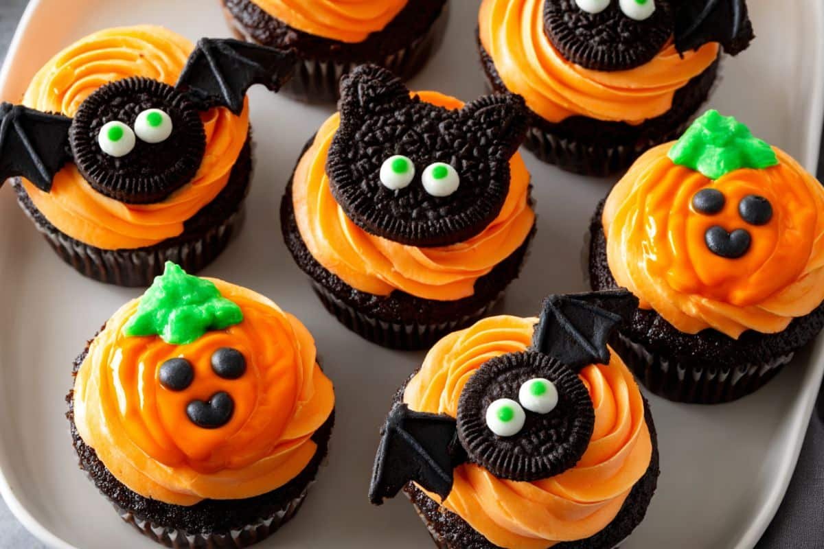 Decorated Halloween Cupcakes