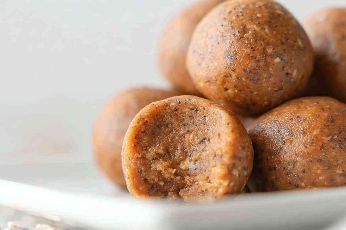No Bake Pumpkin Balls