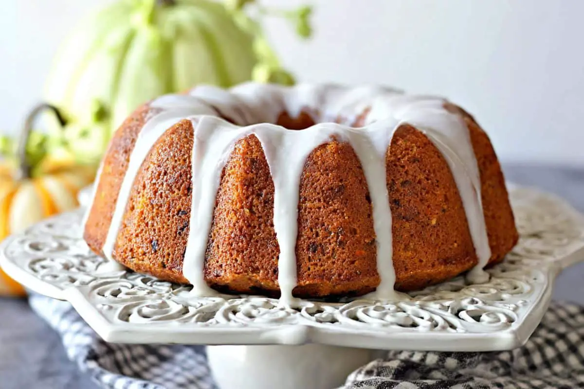 All The Flavors of Thanksgiving Cake