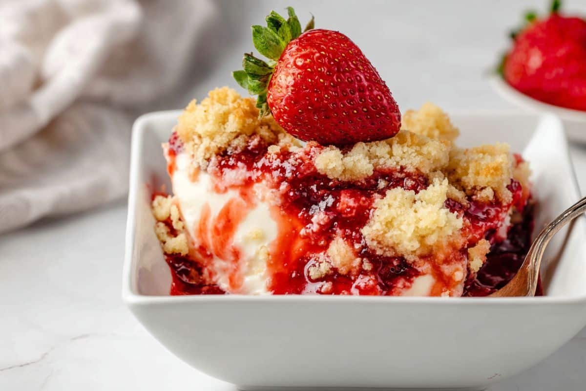 Strawberry Cheesecake Dump Cake